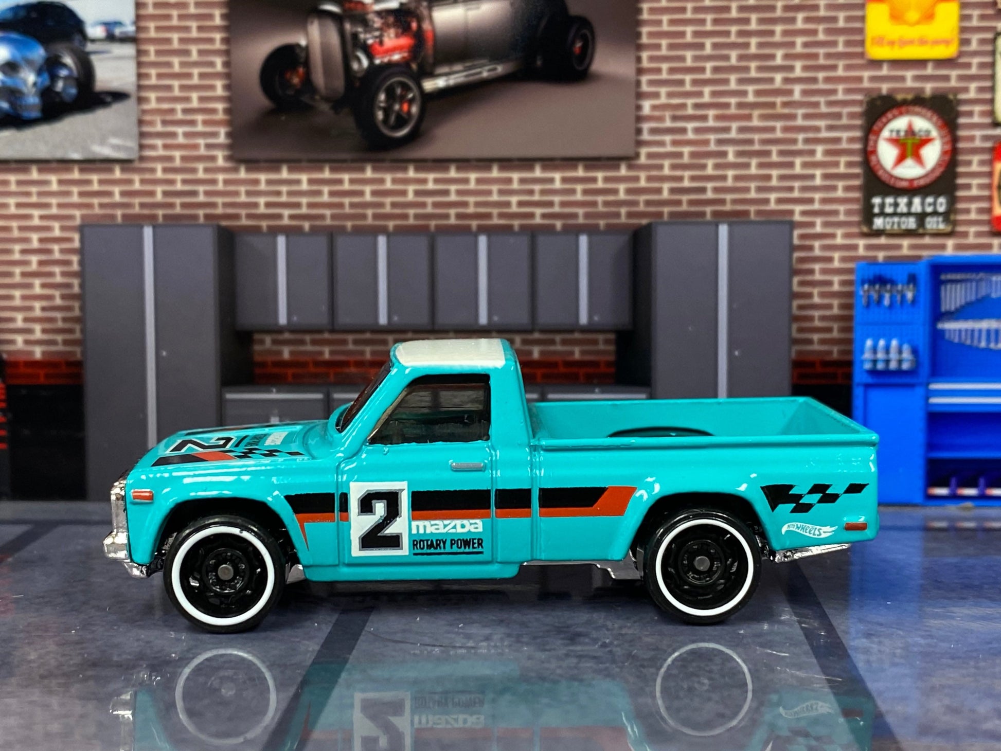 Loose Hot Wheels - Mazda REPU Mini Truck - Teal, White, Black and Red 2