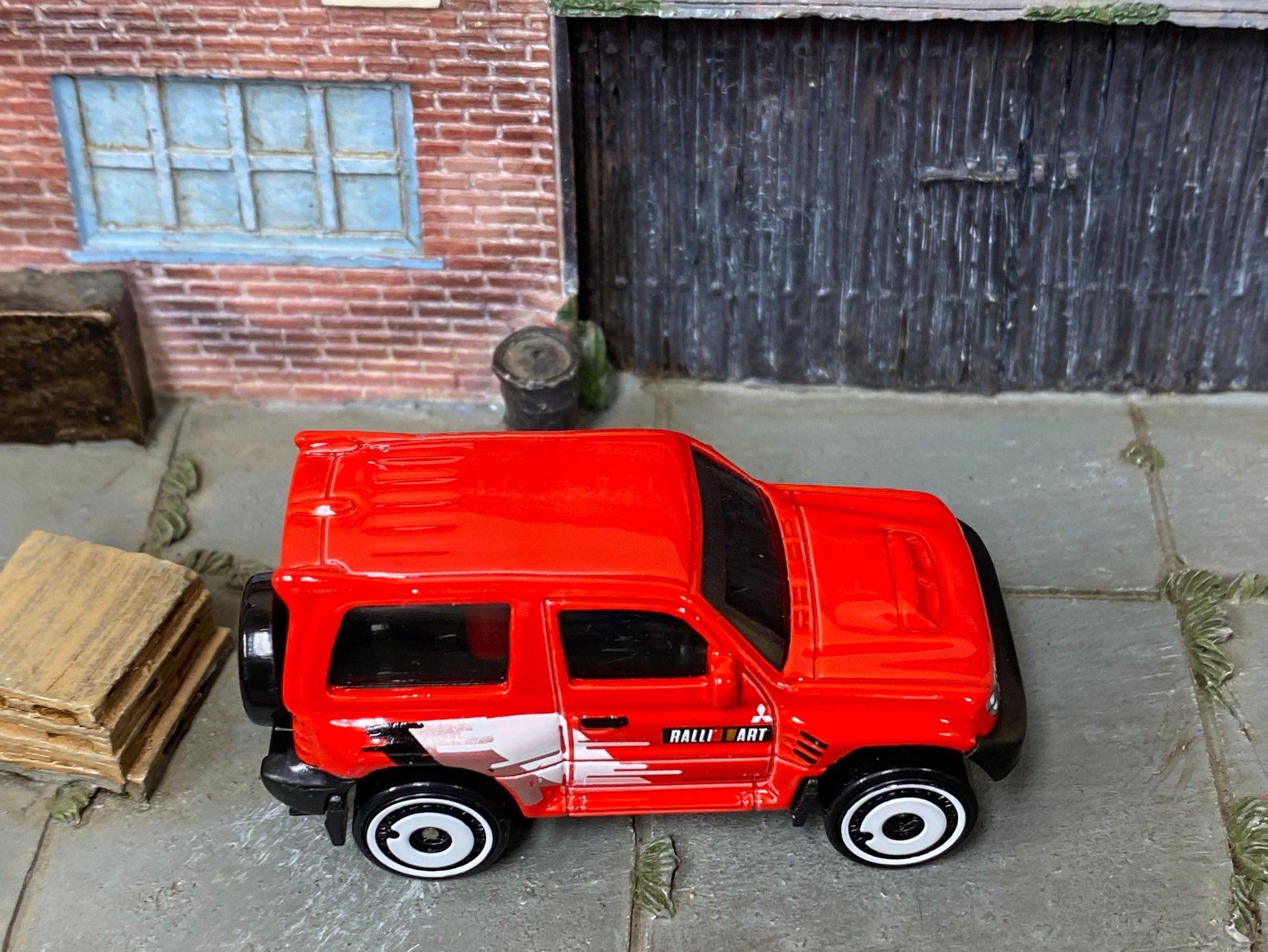 Loose Hot Wheels - Mitsubishi Pajero Evolution - Red