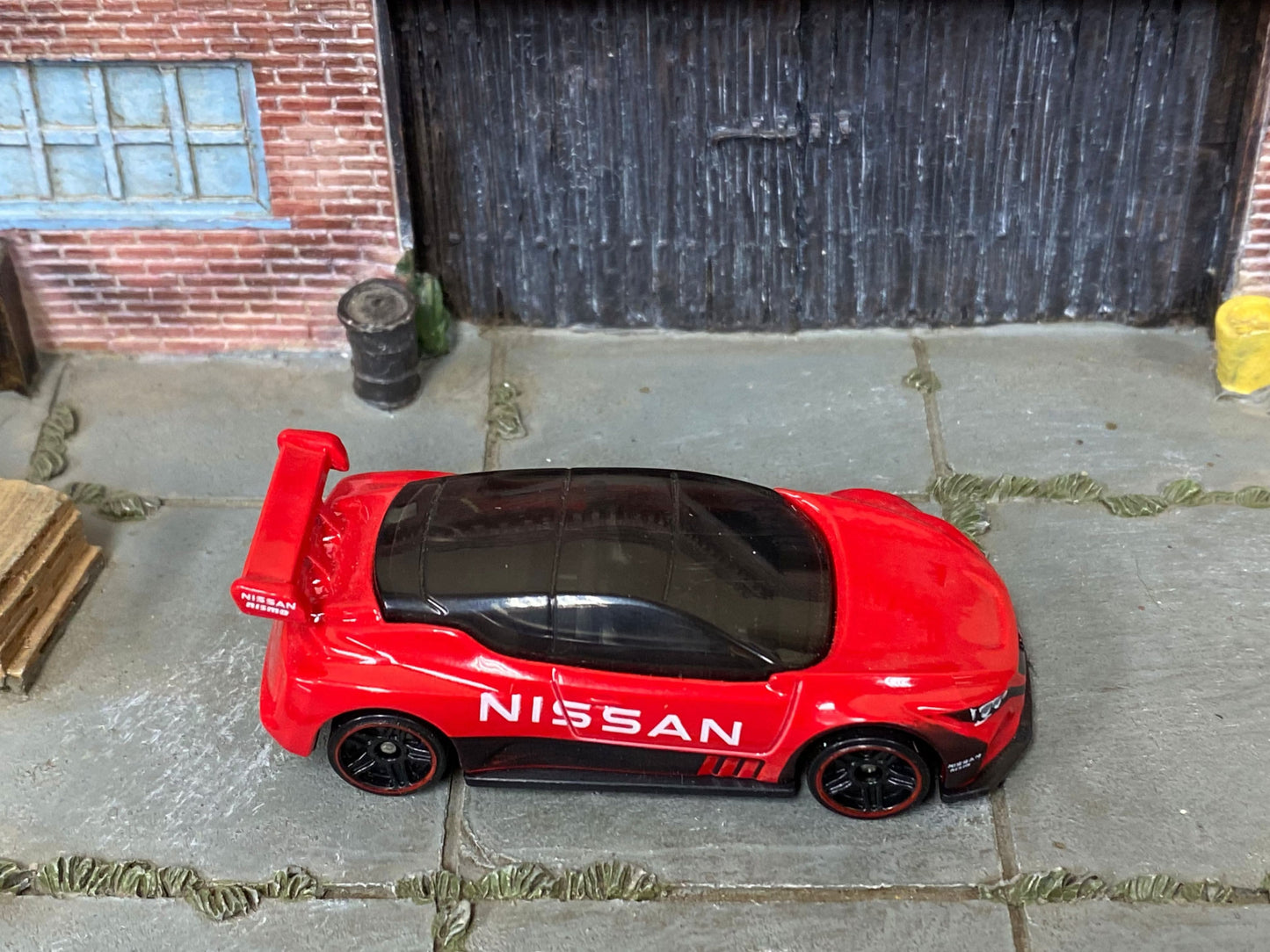 Loose Hot Wheels - Nissan Leaf Nismo RC02 - Red Nissan Livery