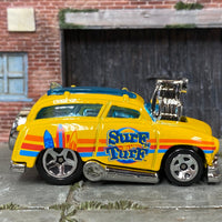 Loose Hot Wheels - Surf'n Turf Surf Wagon - Yellow