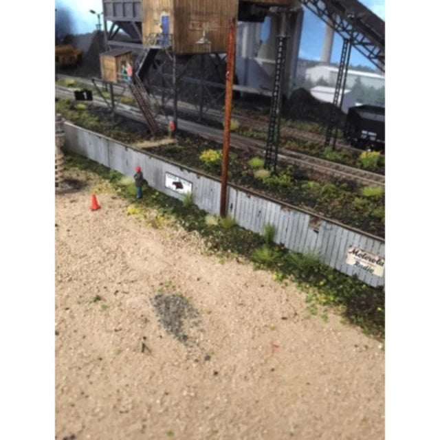 Monroe Models 9309 N Scale Junk Yard Fence Kit– product image