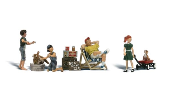 Woodland Scenics A1905 Dog Wash HO scale figures, manufacturer product image