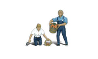 Woodland Scenics A2541 G scale Gus and Gertie Gardener figures, manufacturer product photo