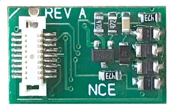 NCE 524-178 Next18 decoder — circuit board and 18-pin connector close-up.