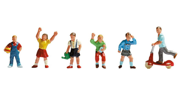 NOCH 15815 Children HO 1:87 scale set of six figures playing with a ball, watering can and scooter