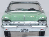 Oxford Diecast 87IC59002 1959 Imperial Crown two-door hardtop in Highland Green and Ballad Green, 1:87 scale, front view