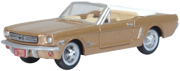 Oxford Diecast 87MU65007 1965 Ford Mustang Convertible in Prairie Bronze, 1:87 scale model, front three-quarter view.