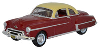 Oxford Diecast 87OR50001 1950 Oldsmobile Rocket 88 Coupe in Chariot Red and Canto Cream, 1:87 scale, manufacturer model photograph, front three-quarter view.