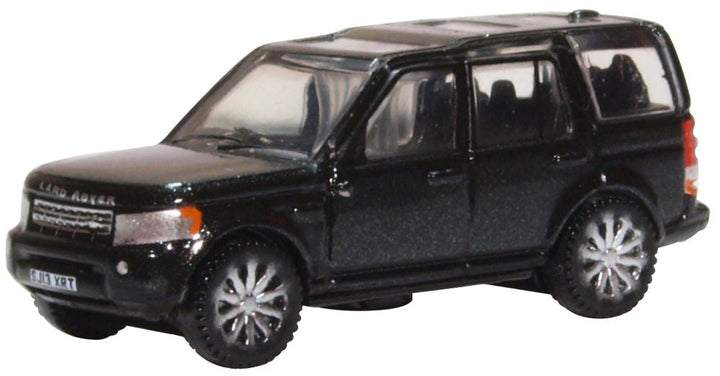 Oxford Diecast NDIS002 Land Rover Discovery 4 in Santorini Black, 1:148 scale model, front three-quarter view.