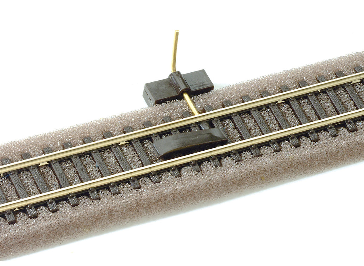 PECO SL-330 N scale decoupler installation example; track and underlay not included