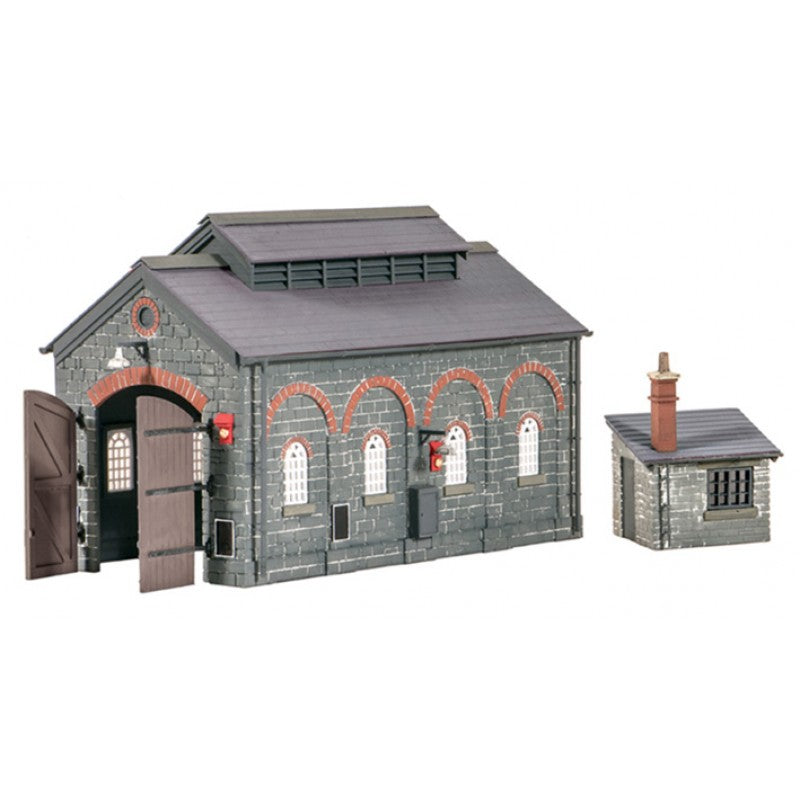 Ratio 522 OO scale single-road engine shed and hut kit assembled example