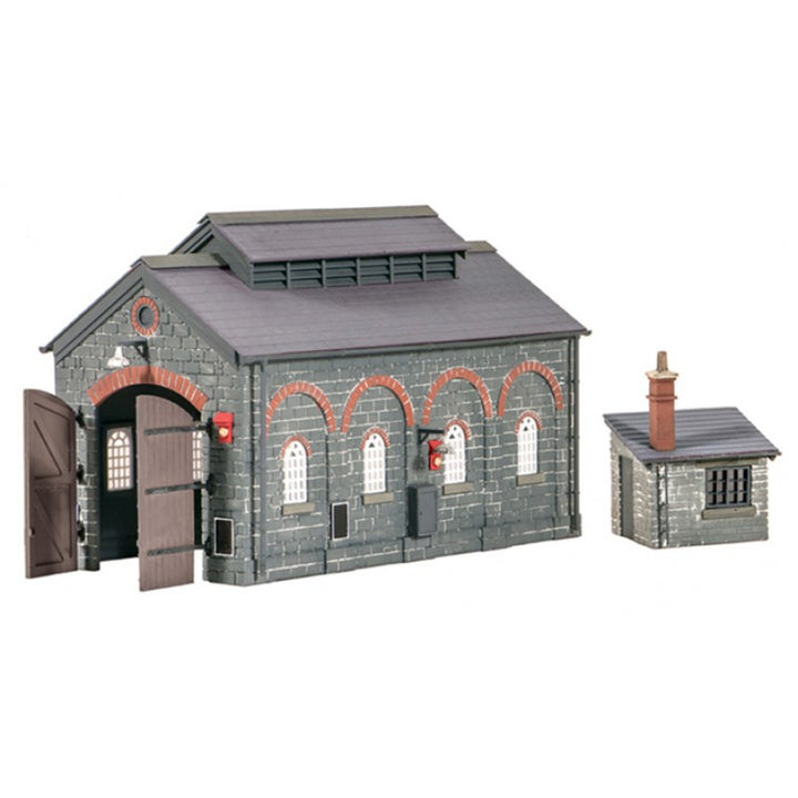 Ratio 522 OO scale single-road engine shed and hut kit assembled example