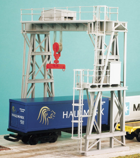 Ratio 546 OO/HO Traversing Crane