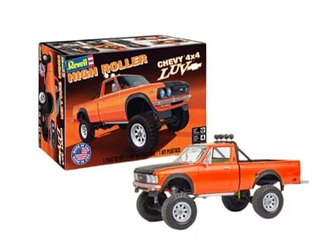 Revell 1/25 Chevrolet LUV 4x4 pickup model kit 14576