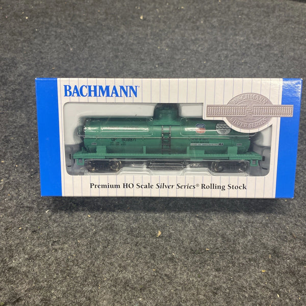 Bachmann HO 40-Foot Track Cleaning Tank Car – Union Pacific MOW (16305) — additional product view