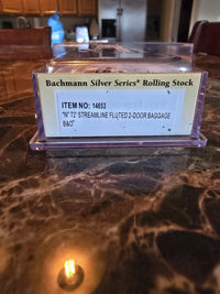 Bachmann N 72-Foot Two-Door Baggage Car - B&O Silver and Blue (14653) — product detail 2