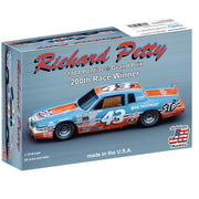 Salvinos JR Richard Petty 1984 Pontiac Grand Prix 1/24 model kit