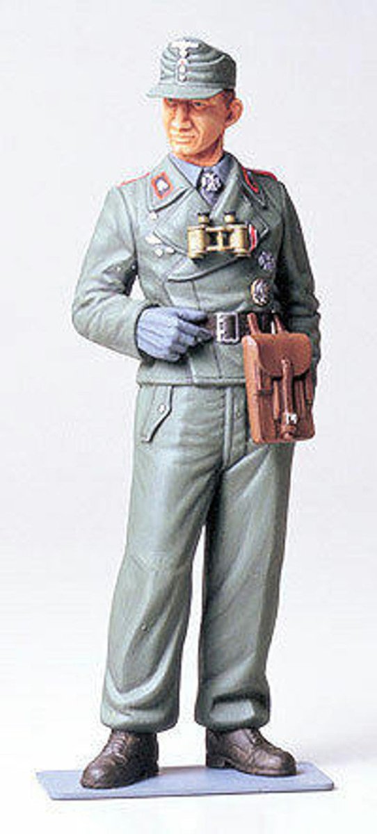 Tamiya 1/16 Wehrmacht Tank Crewman – 36301 — exact product reference