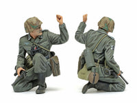 Tamiya 35382 German Infantry Late WWII 1/35 Figure Kit — manufacturer detail view 5