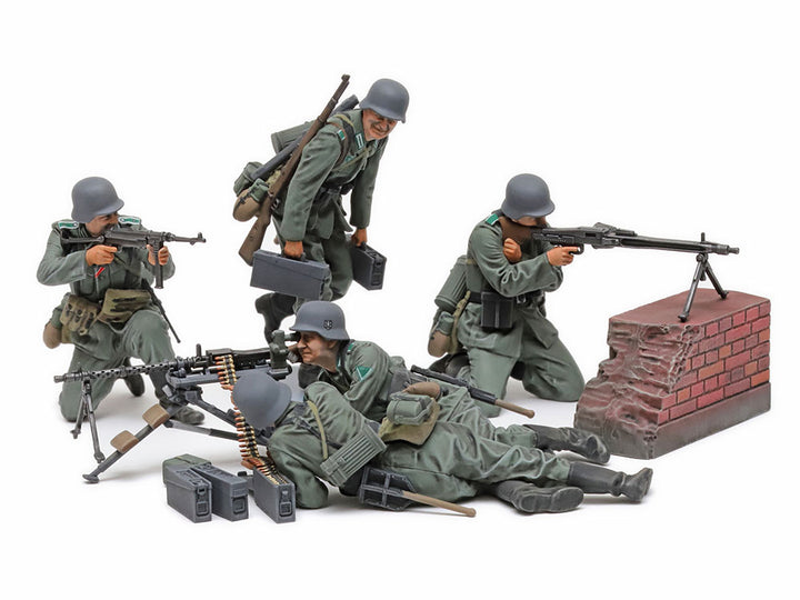 Tamiya 35386 German Machine Gun Team Mid-WWII 1/35 Figure Kit — assembled product example