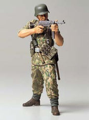 Tamiya 36303 WWII German Elite Infantryman 1/16 Figure Kit — manufacturer product view 1