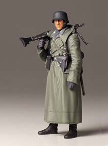 Tamiya 36306 German Machine Gunner Greatcoat 1/16 Figure Kit — manufacturer product view 1