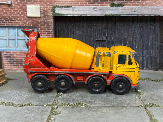 Vintage Lesney Matchbox No.21 Foden Concrete Truck – Regular Wheels