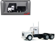 Kenworth W900 Short Day Cab White 1/87 (HO) Plastic Model Car by Promotex image 2