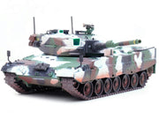 Leopard 2A4 Main Battle Tank with Snorkel "Winter Camouflage" German Army "Armor Premium" Series 1/72 Diecast Model by Panzerkampf image 3
