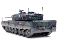 Leopard 2A4 Main Battle Tank with Snorkel "3-Tone Camouflage" Ukrainian Army "Armor Premium" Series 1/72 Diecast Model by Panzerkampf image 2