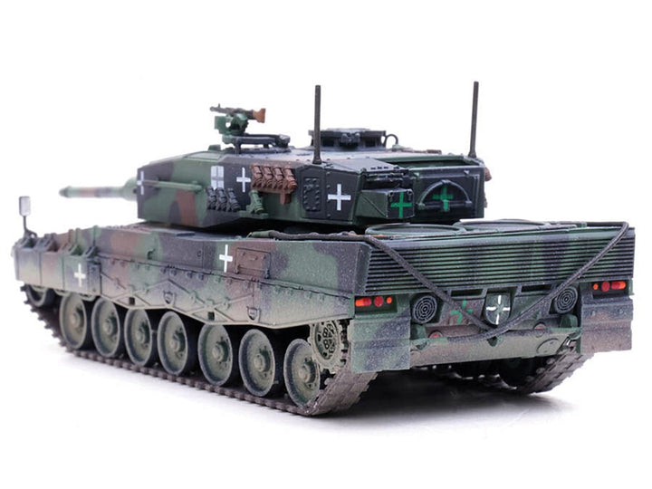Leopard 2A4 Main Battle Tank with Snorkel "3-Tone Camouflage" Ukrainian Army "Armor Premium" Series 1/72 Diecast Model by Panzerkampf image 2