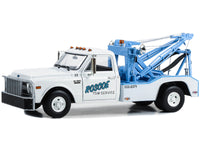 1969 Chevrolet C-30 Dually Wrecker Tow Truck "Roscoe Tow Service" White "Starsky and Hutch" (1975-1979) TV Series 1/18 Diecast Model Car by Greenlight image 2