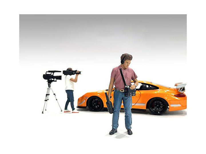 "On-Air" Figure 4 for 1/18 Scale Models by American Diorama image 2