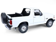 1993 Ford Bronco XLT Oxford White "Artisan Collection" 1/18 Diecast Model Car by Greenlight image 4
