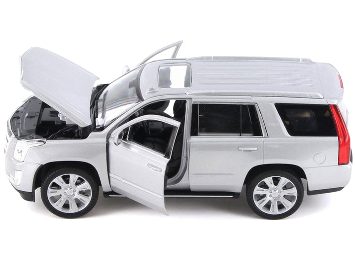 2017 Cadillac Escalade with Sunroof Silver Metallic 1/24-1/27 Diecast Model Car by Welly image 2