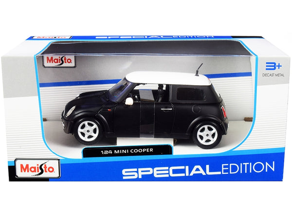 Mini Cooper, matte black with white top, Maisto 1:24