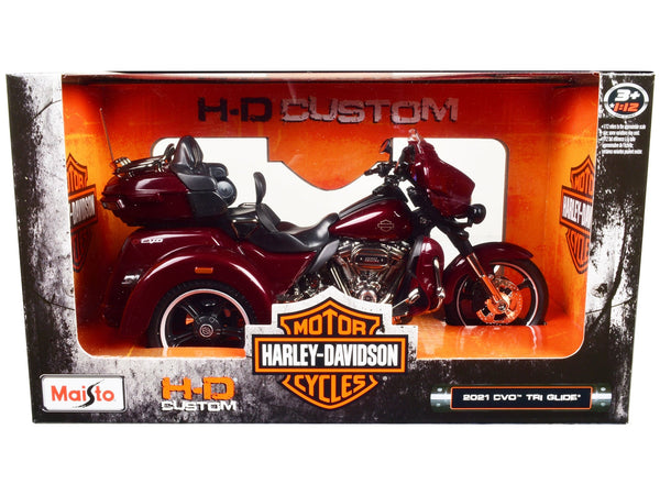 Maisto 1:12 2021 Harley-Davidson CVO Tri Glide in dark red metallic.