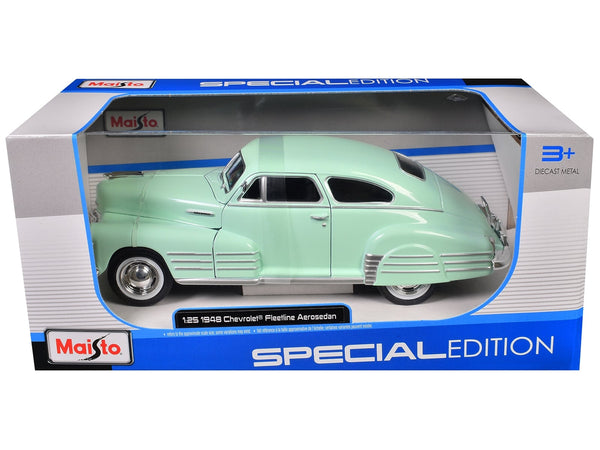 Maisto 1948 Chevrolet Fleetline Aerosedan light green 1:25 32921GRN, product image 1