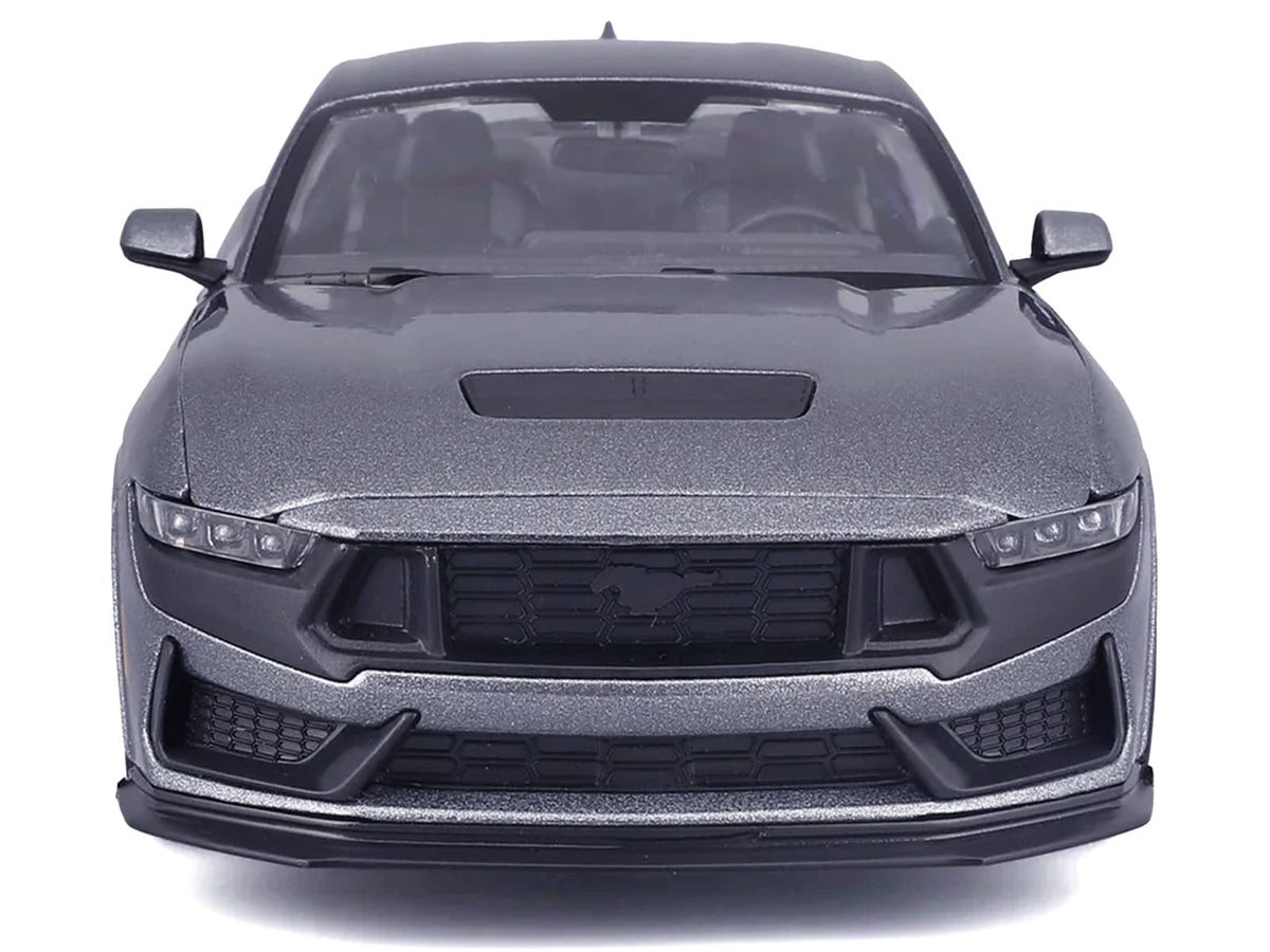Maisto 2024 Ford Mustang Dark Horse dark gray metallic Special Edition 1:24 32925GRY, product image 1