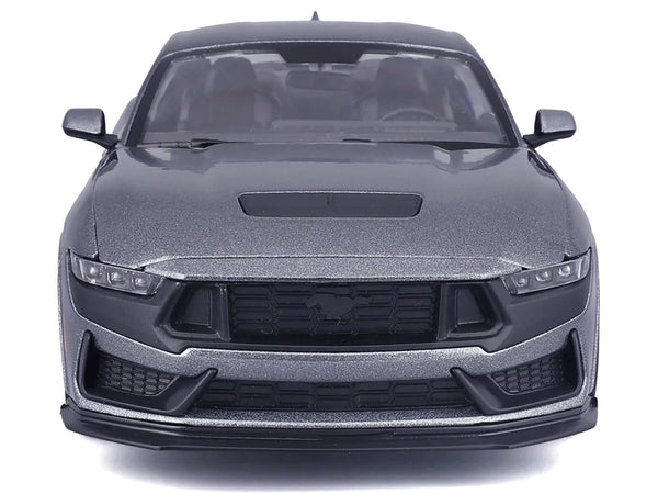 Maisto 2024 Ford Mustang Dark Horse dark gray metallic Special Edition 1:24 32925GRY, product image 1