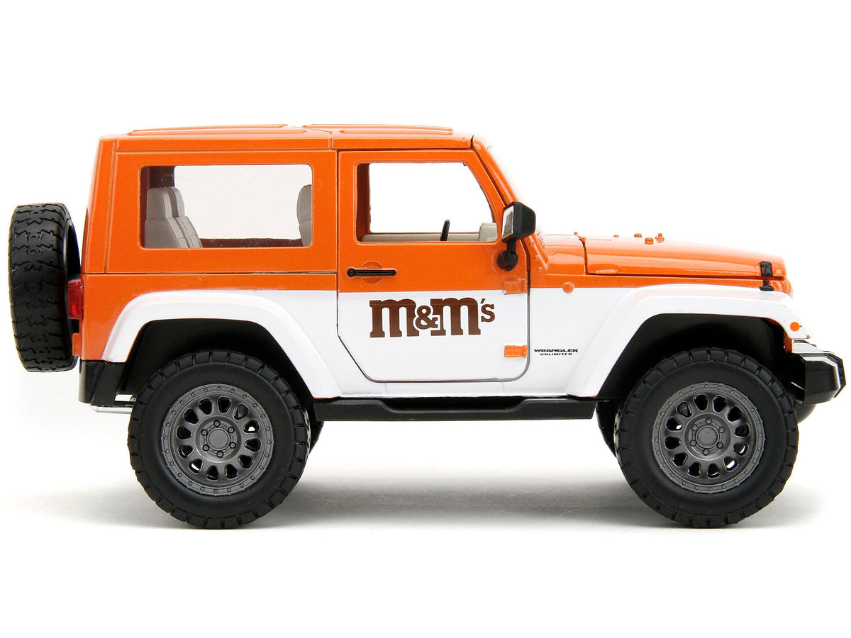 2007 Jeep Wrangler Orange Metallic and White and Orange M&M Diecast Figure "M&M's" "Hollywood Rides" Series 1/24 Diecast Model Car by Jada image 3