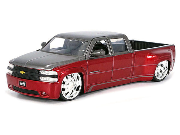 Jada 35590 red metallic and gray 1999 Chevrolet Silverado Dually with KMC wheels, Just Trucks 1:24