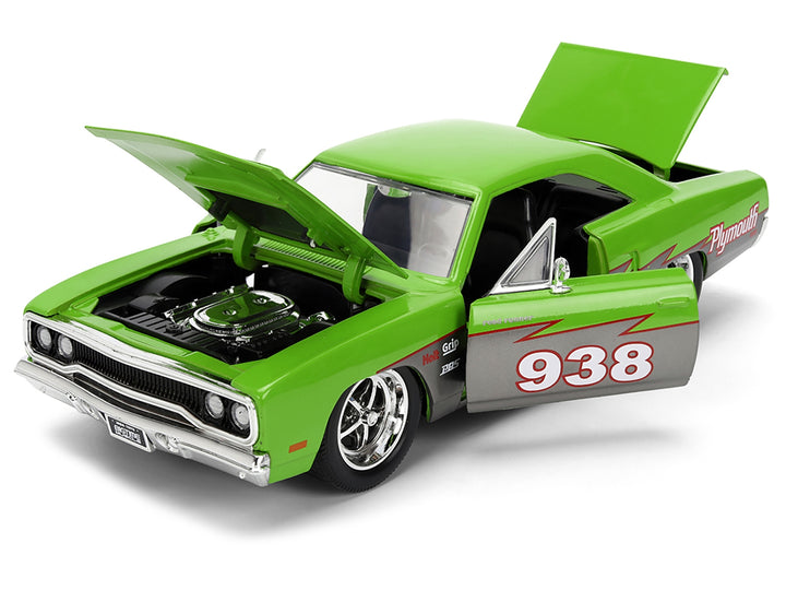 1970 Plymouth Road Runner #938 Green and Gray Metallic "Bigtime Muscle" Series 1/24 Diecast Model Car by Jada image 2