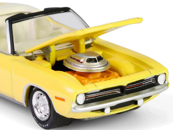 1970 Plymouth 'Cuda Convertible Yellow "Barrett-Jackson" Series 15 1/64 Diecast Model Car by Greenlight image 2