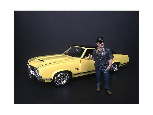 American Diorama Hanging Out II Juan figurine for 1:18 models 38185, view 1