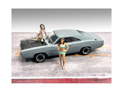 "Car Wash Girls" Set 1 Dorothy and Barbara 2 Piece Figure for 1/43 Scale Models by American Diorama image 3