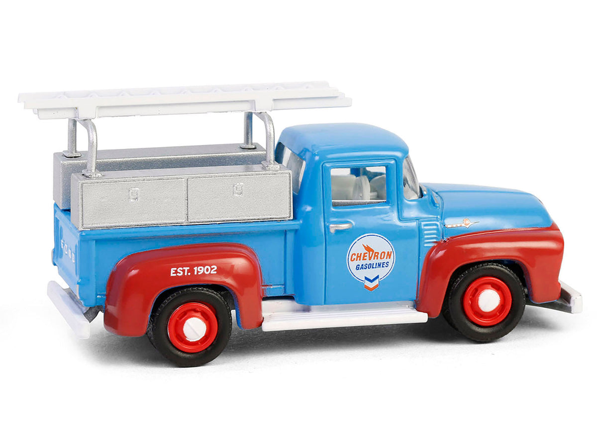 1956 Ford F-100 Chevron pickup with toolboxes and ladders, three-quarter view, GreenLight 1:64 41175B.