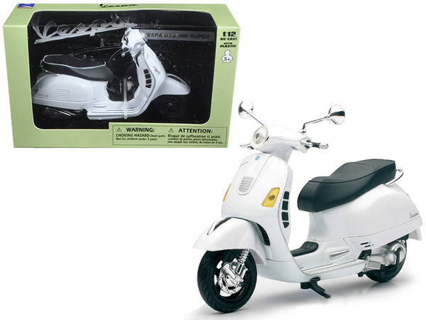 Vespa GTS 300 Super White Motorcycle 1/12 by New Ray