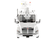 Kenworth T380 with Altec AA55 Aerial Service Truck White "Transport Series" 1/32 Diecast Model by Diecast Masters image 3