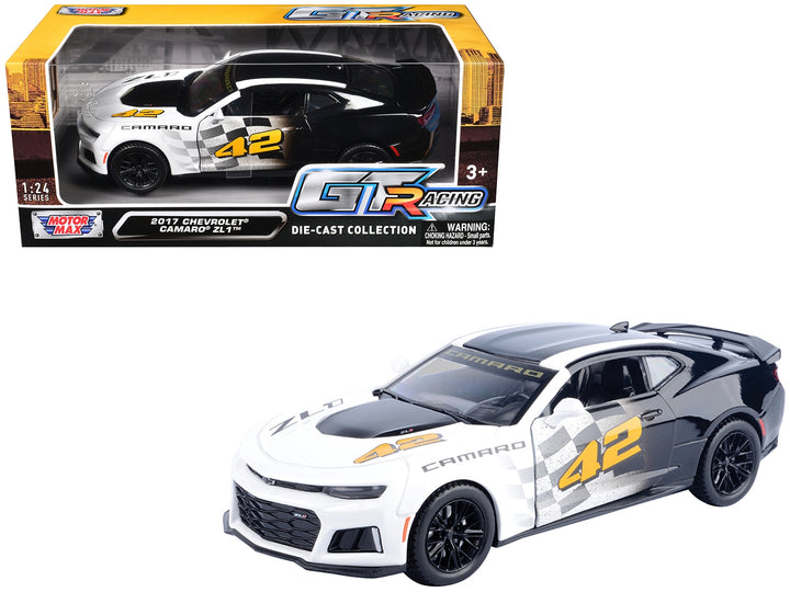 2017 Chevrolet Camaro ZL1 #42 Black and White "GT Racing" Series 1/24 Diecast Model Car by Motormax image 2